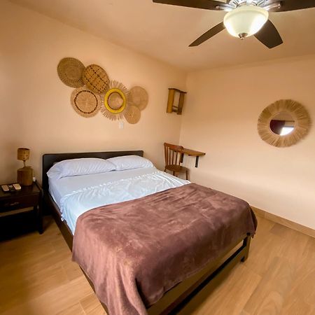 La Rosa Nautica Hostel กัวดวส ภายนอก รูปภาพ