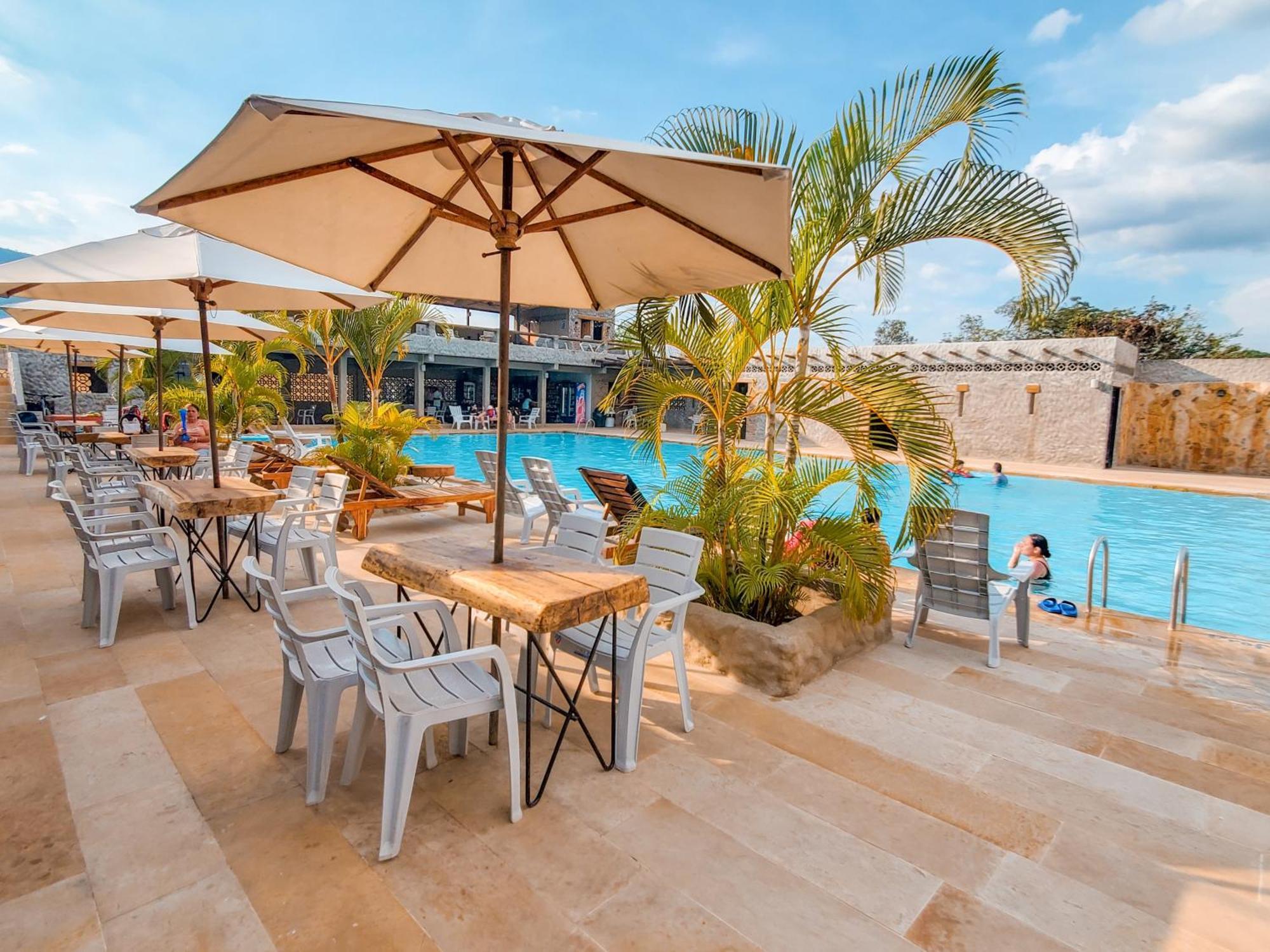 La Rosa Nautica Hostel กัวดวส ภายนอก รูปภาพ