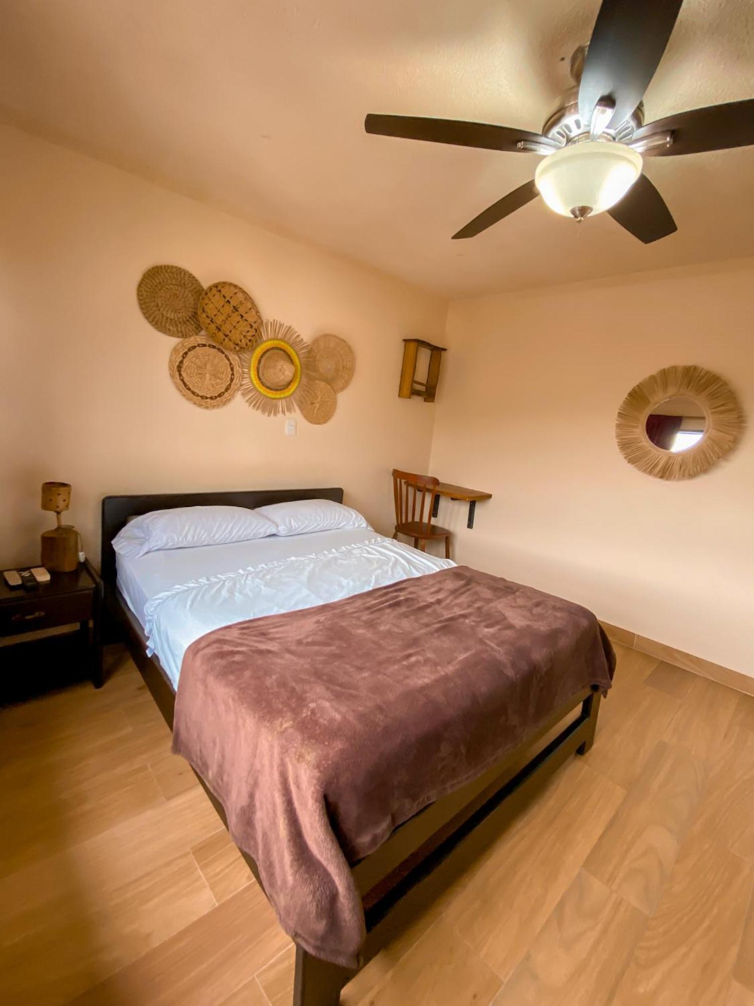 La Rosa Nautica Hostel กัวดวส ภายนอก รูปภาพ