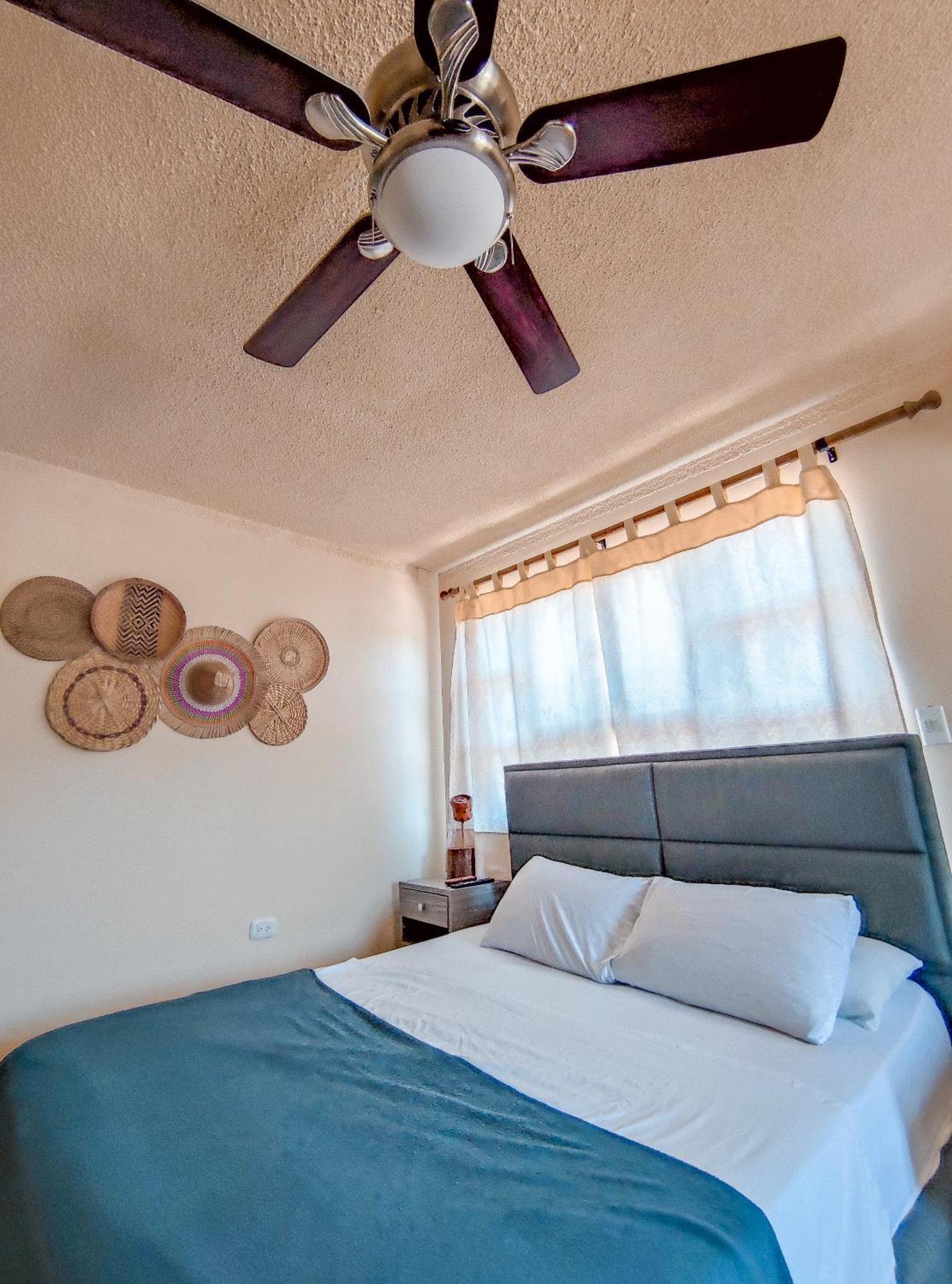 La Rosa Nautica Hostel กัวดวส ภายนอก รูปภาพ
