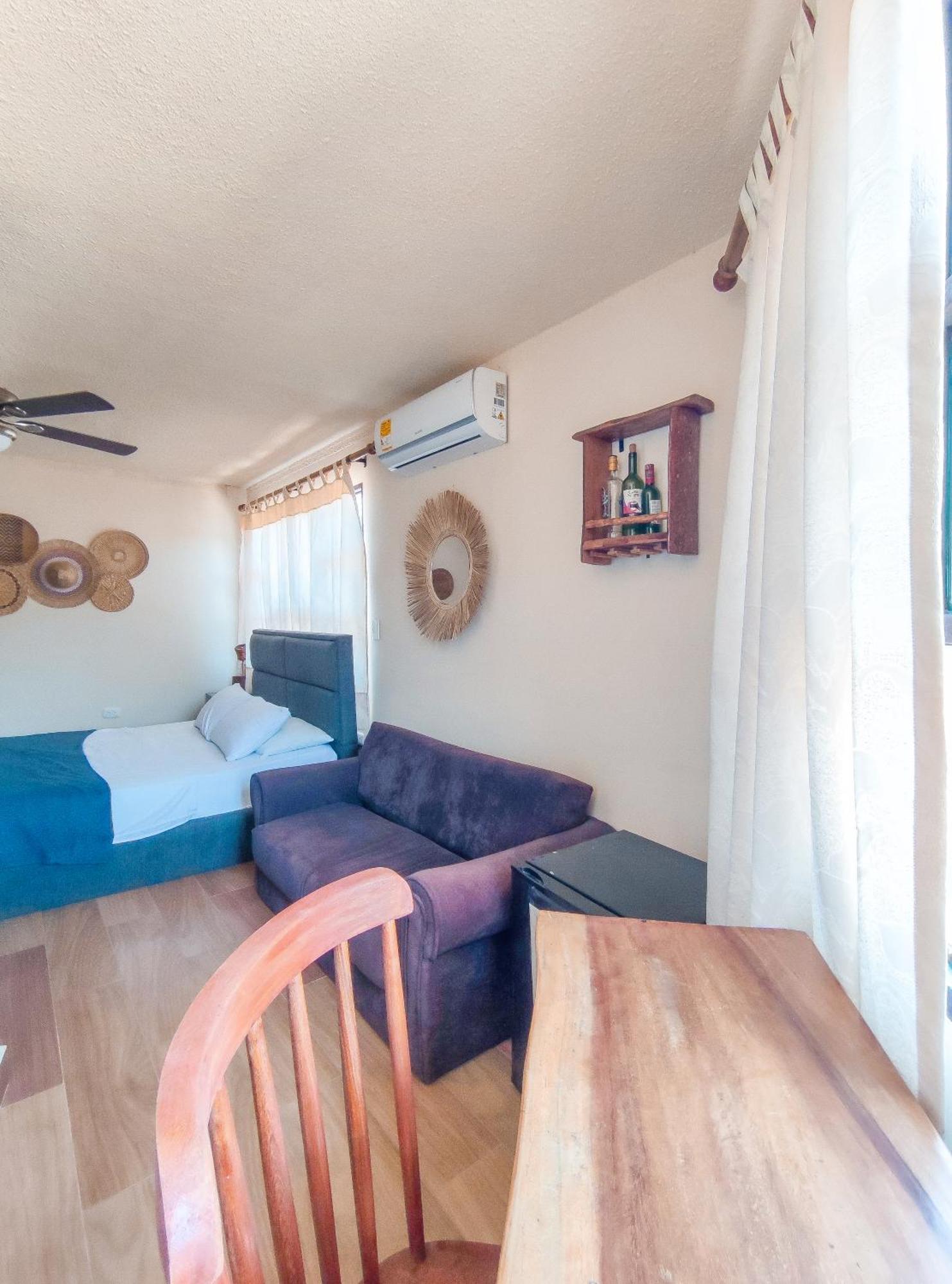 La Rosa Nautica Hostel กัวดวส ภายนอก รูปภาพ