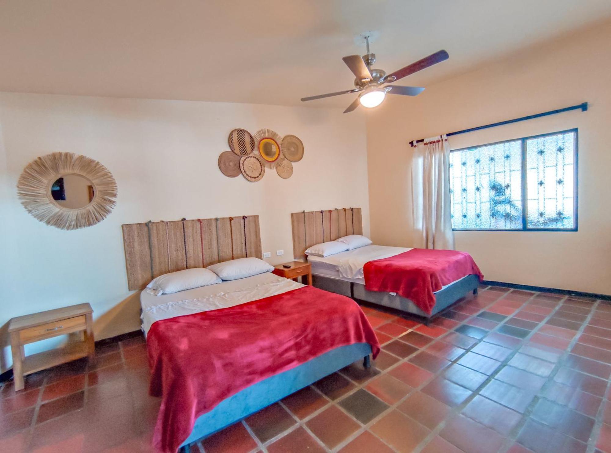 La Rosa Nautica Hostel กัวดวส ภายนอก รูปภาพ